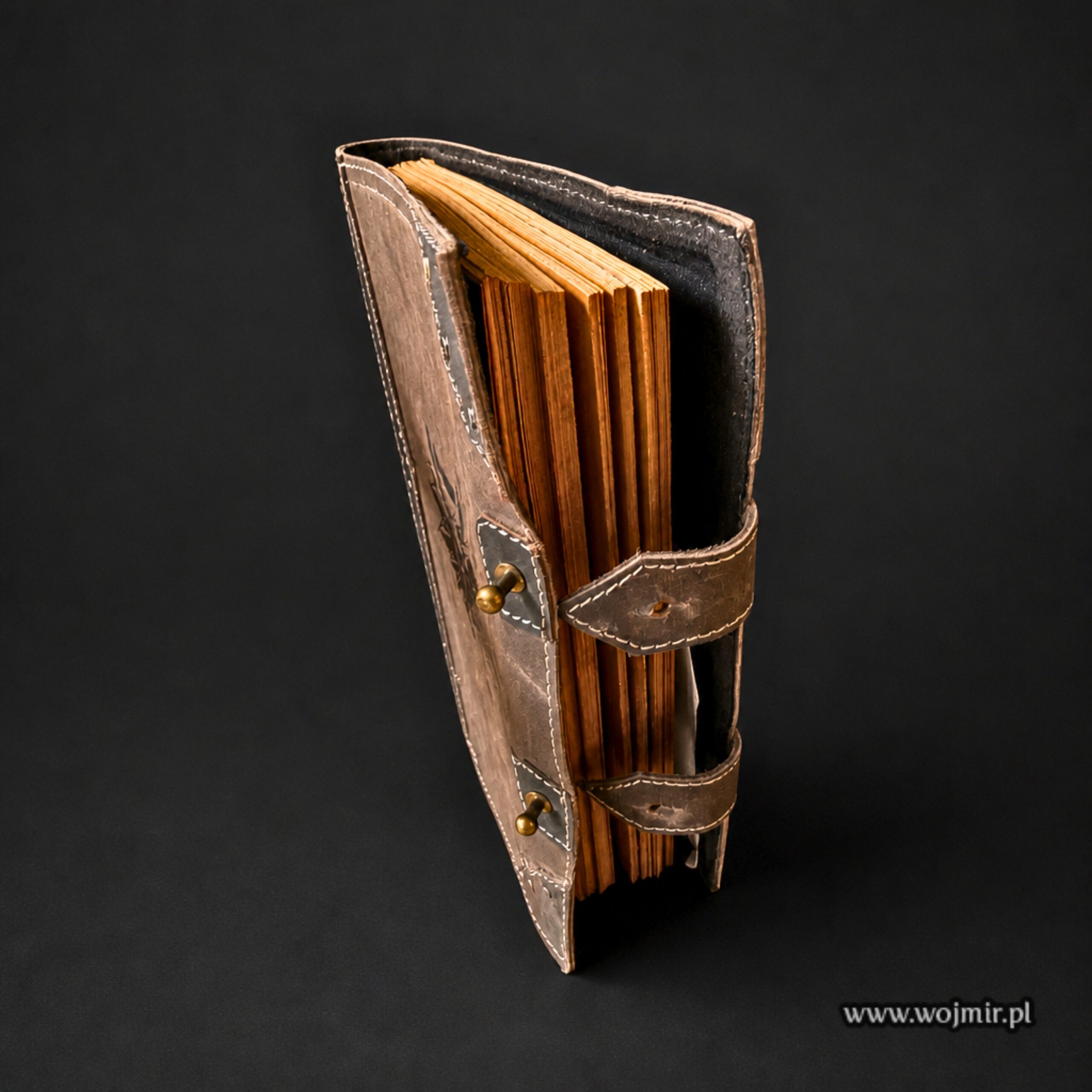 wolf leather journal skórzany notes z wilkiem 2