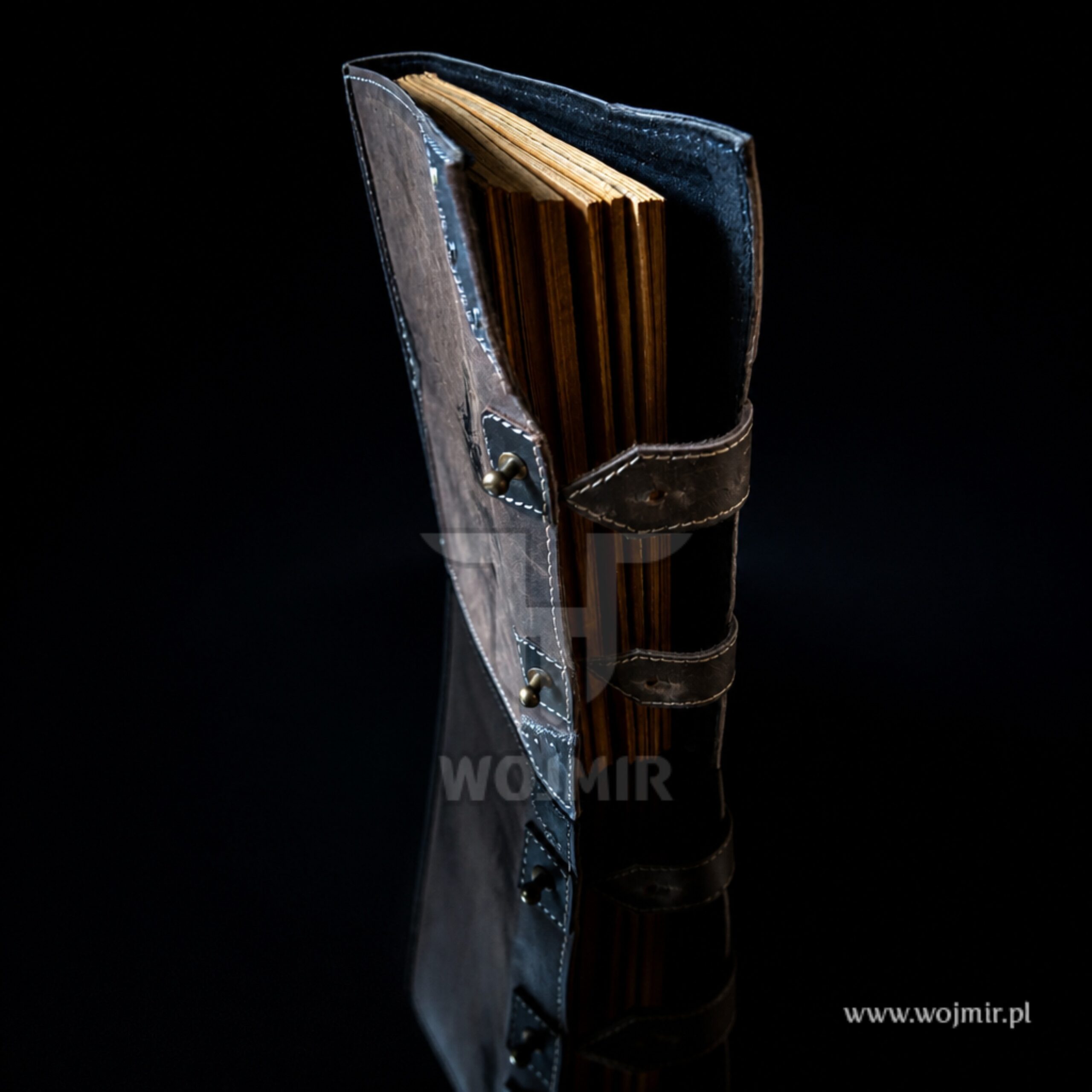 wolf leather journal skórzany notes z wilkiem 6