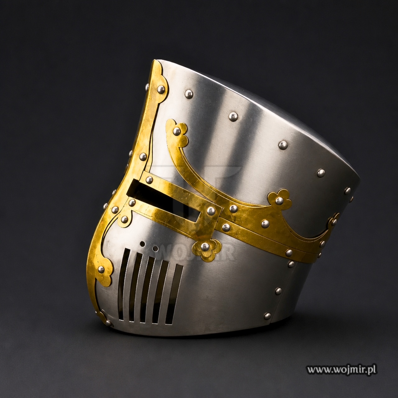 decorated great helmet hełm garnczkowy zdobiony typ 4