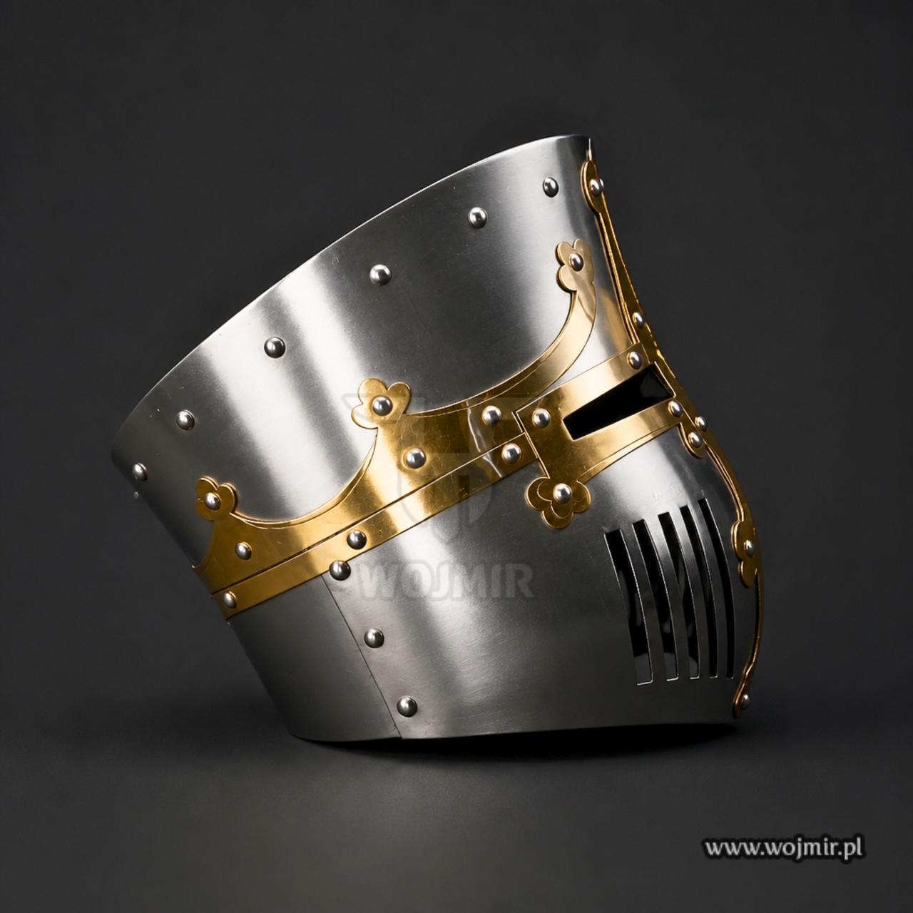 decorated great helmet hełm garnczkowy zdobiony typ 4